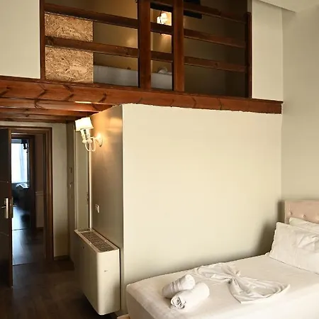 Onufri Hotel 4*