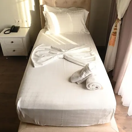 Hotel Onufri 4*