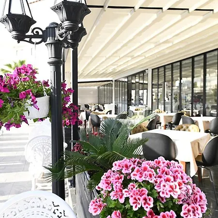 Hotel Onufri Golem (Tirana)