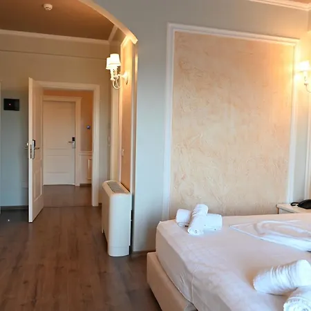 Onufri 4* Golem (Tirana)