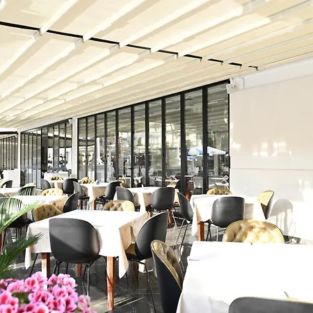 Onufri Hotel 4*