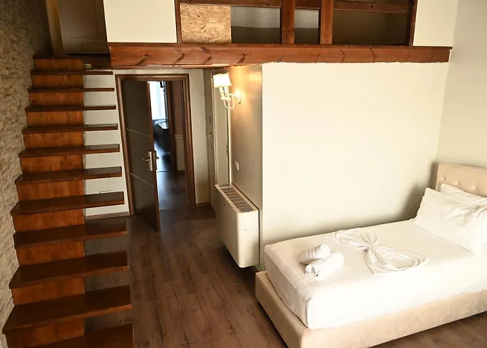 Onufri Golem (Tirana)