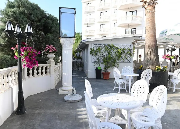 Onufri 4* Golem (Tirana)