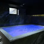 Onufri 호텔 4*