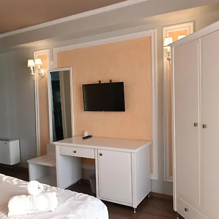 Hotel Onufri Golem (Tirana)