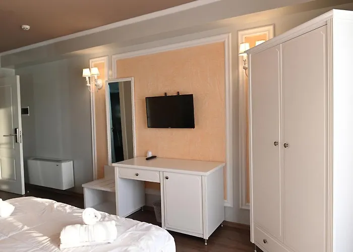 Hotel Onufri Golem (Tirana)